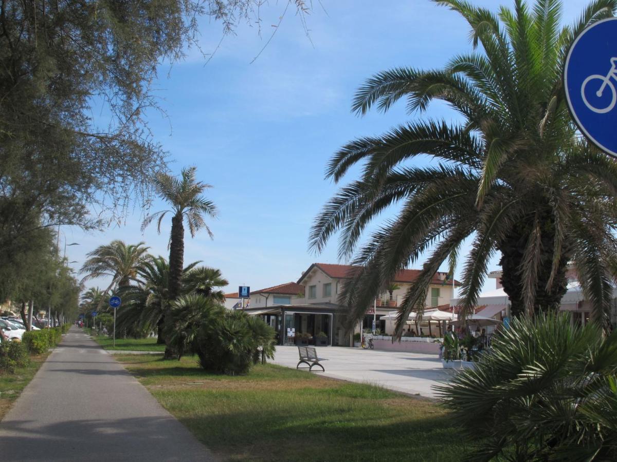 Apartment Dei Fiori By Interhome Lido di Camaiore Exterior foto